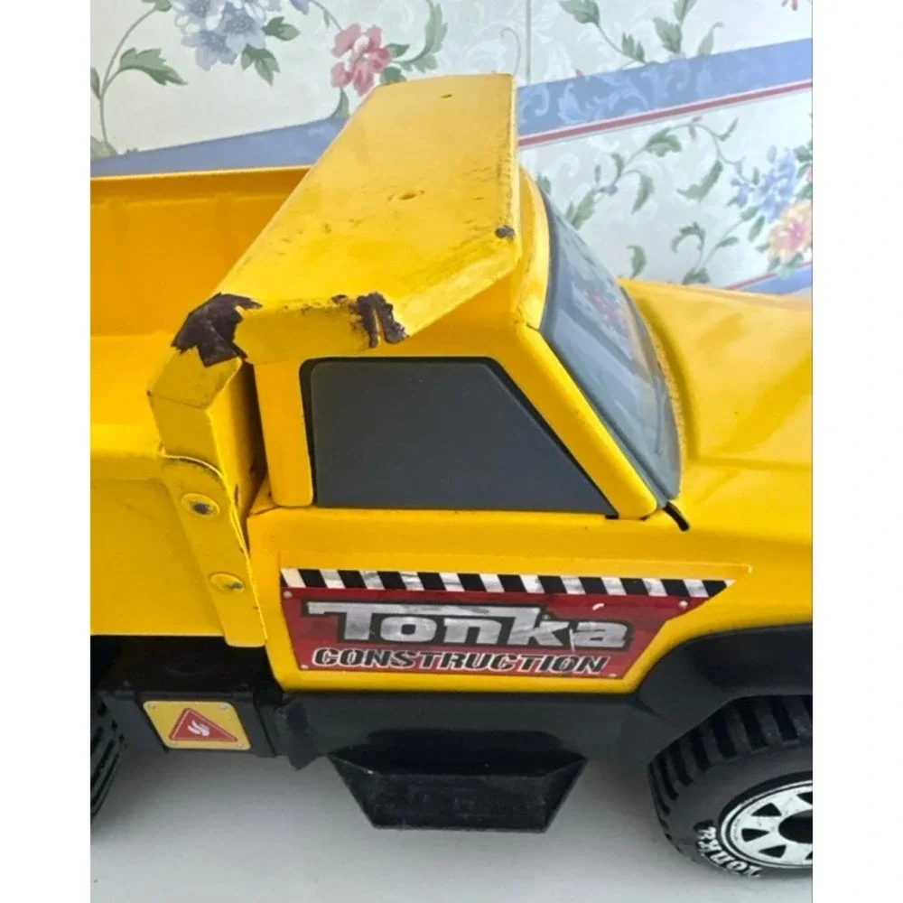 Vintage Tonka Construction Yellow Dump Truck Pressed Steel Toy 13.5 Inch